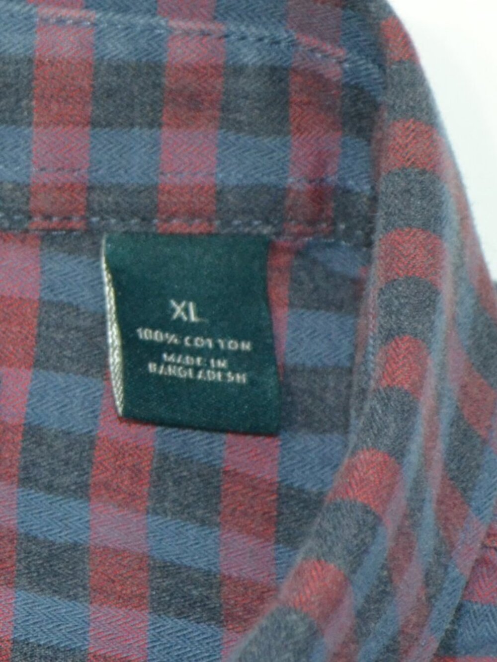 Perry Ellis Men’s Plaid Button-Down Shirt – Size XL - Picture 5 of 6